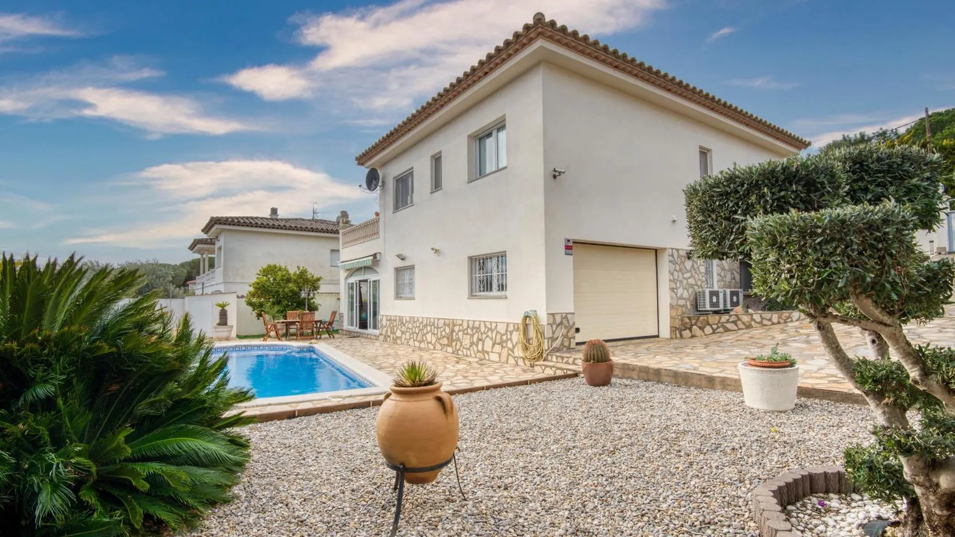 Nicole Villa L'Escala Spain